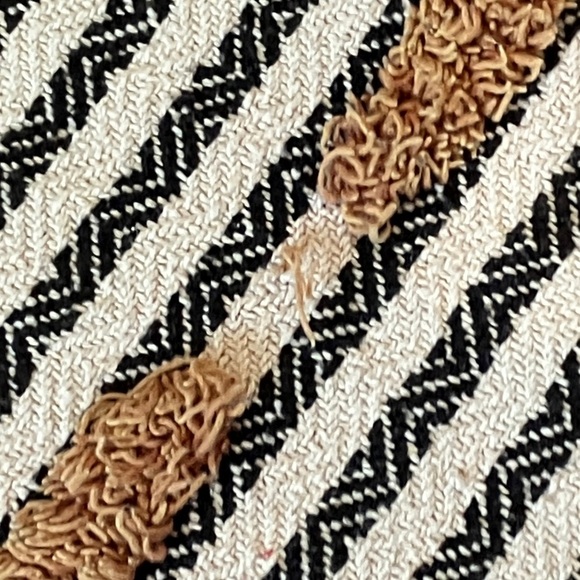 Striped Fringe Accent throw Blanket natural tones - Picture 4 of 14